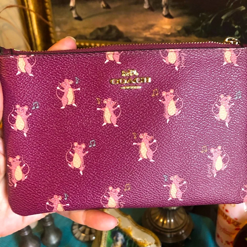 Adorable Authentic Coach Wallet w Little Dancing Mice! Perfect condition. - Picture 2 of 8